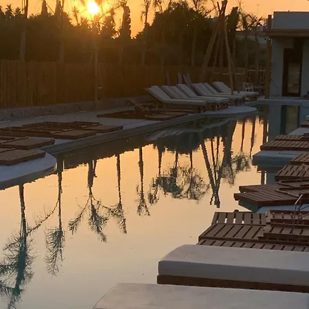 Khroma Luxury 1 Front Χερσόνησος